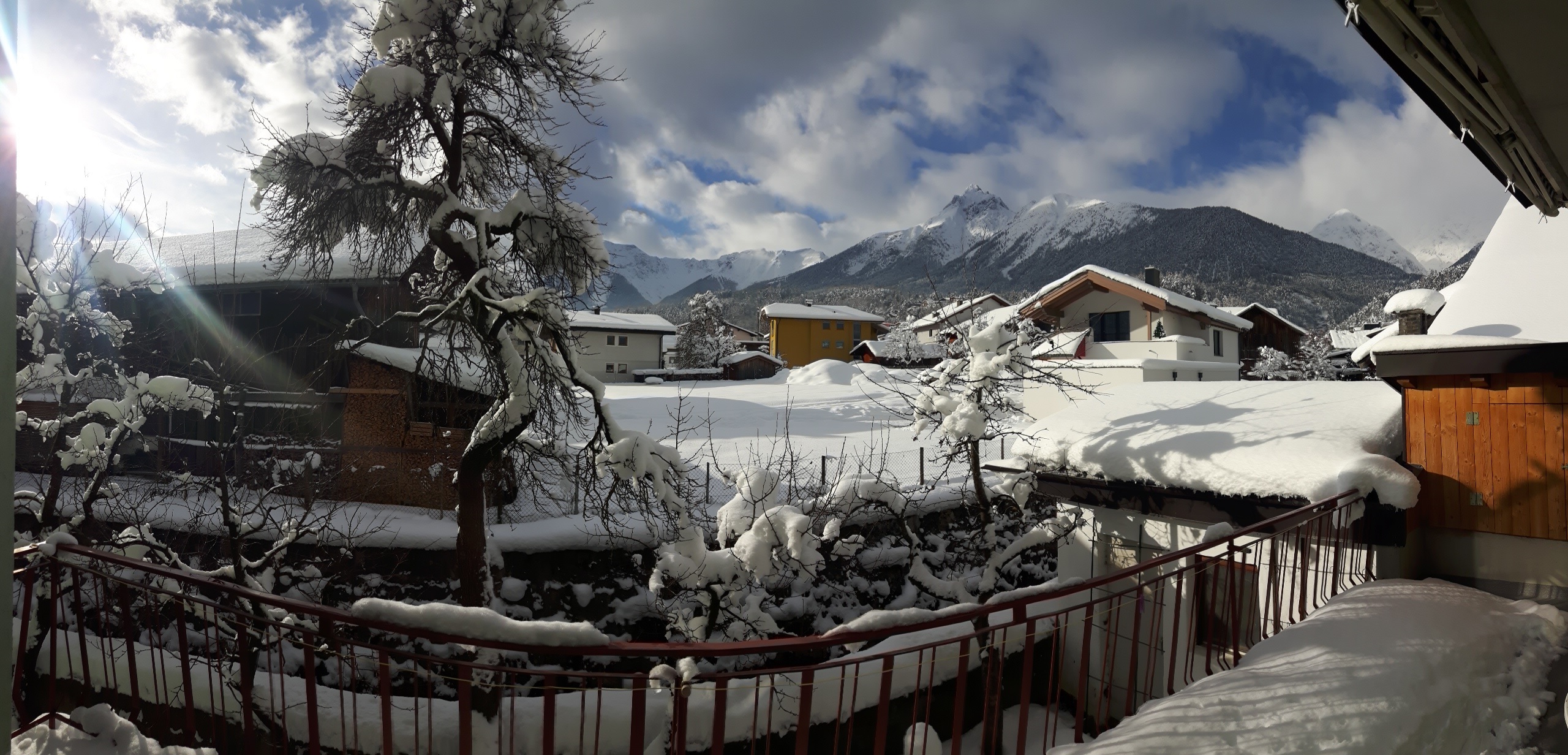 Blick von der Sonnenterrasse zum Plattein im Winter